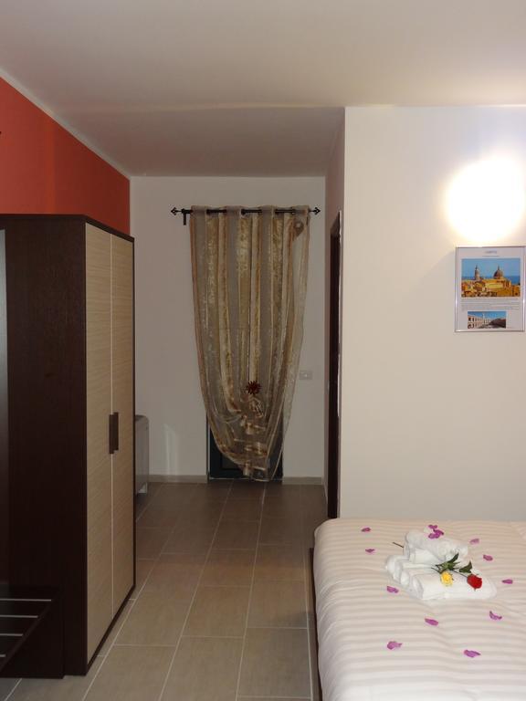 Affittacamere Rooms Di Matteo San Paolo di Iesi Exterior photo